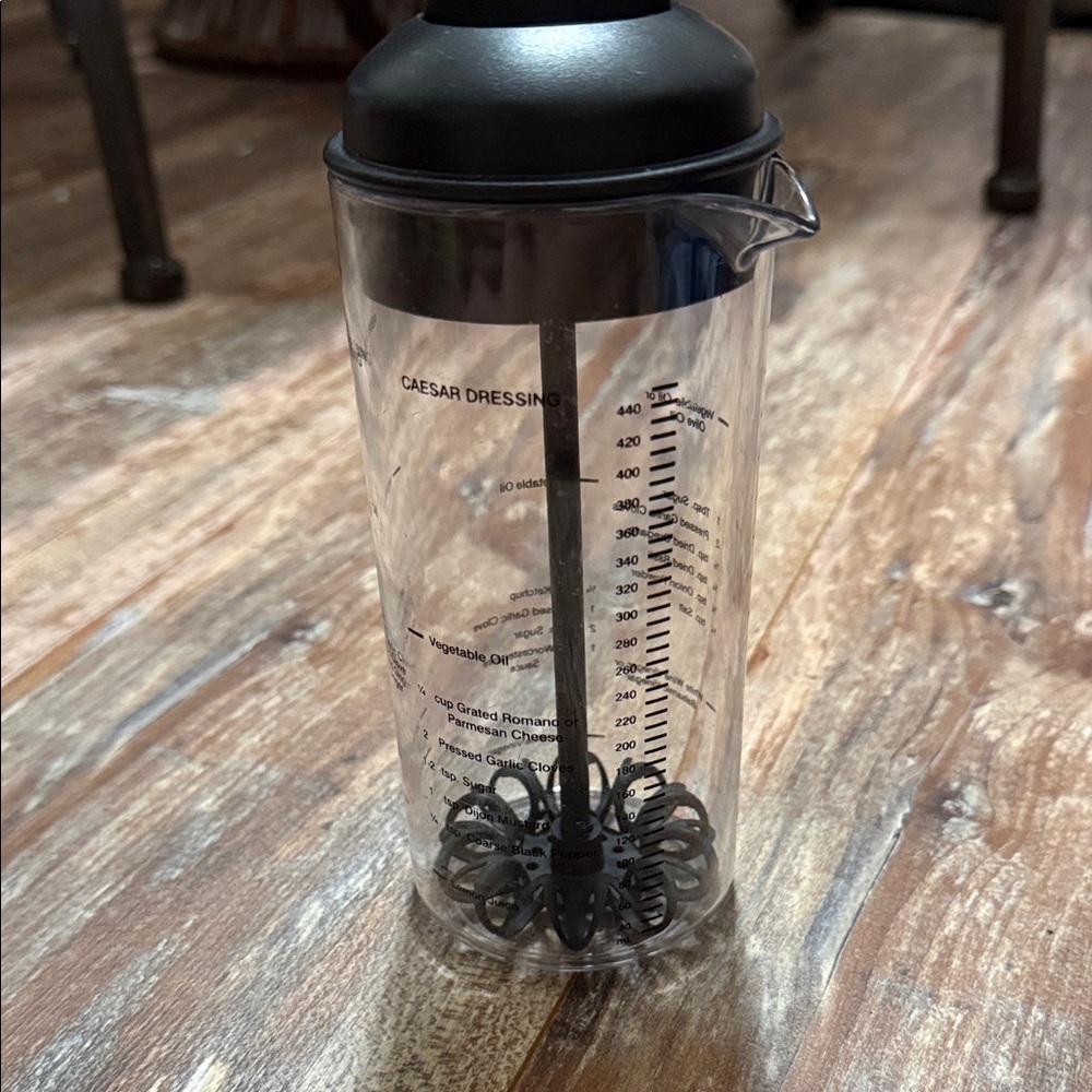 Pampered Chef Manual Salad Dressing Mixer Bottle with Whisk